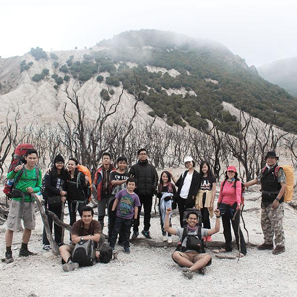 Wisatawan Gunung Papandayan